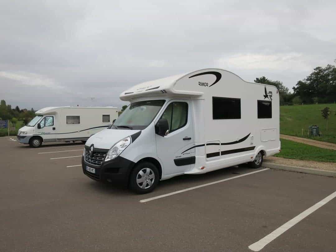 Aires in France – Free + cheap overnight locations for motorhomes in France